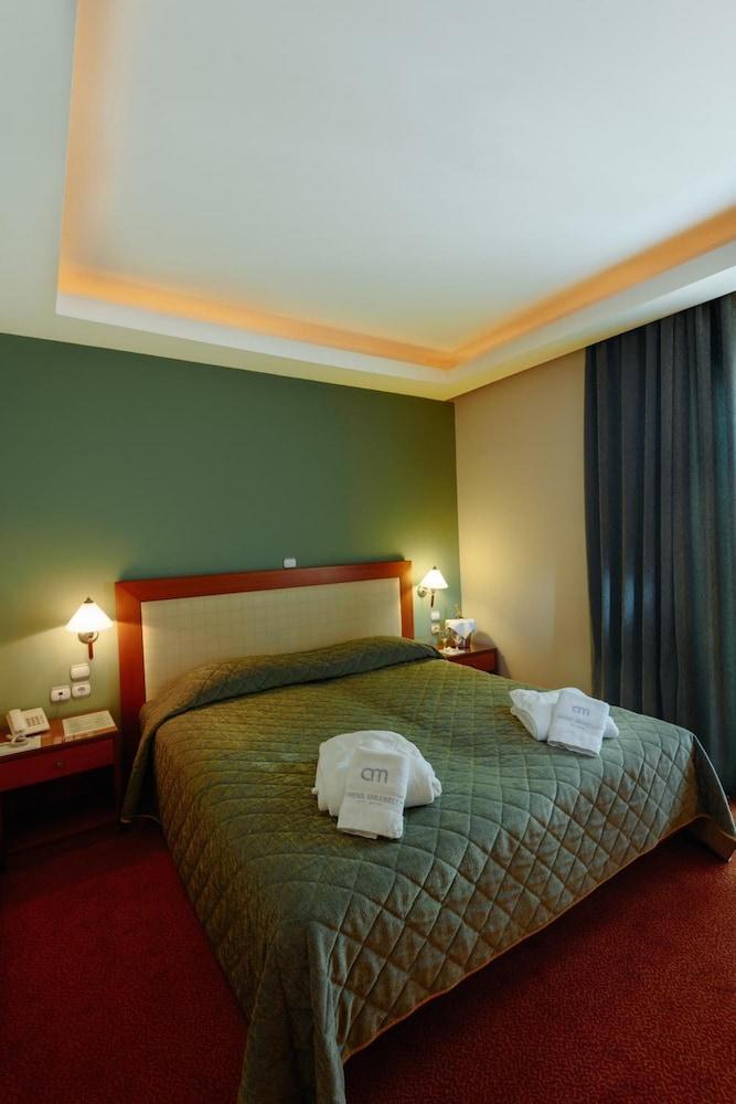 Mirabello Hotel 3*